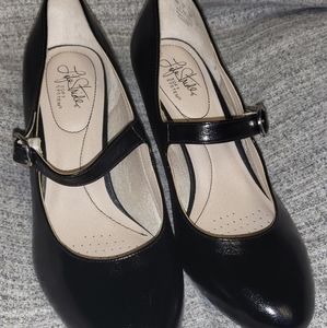 Life Stride Pandora Mary Jane 2" Pump